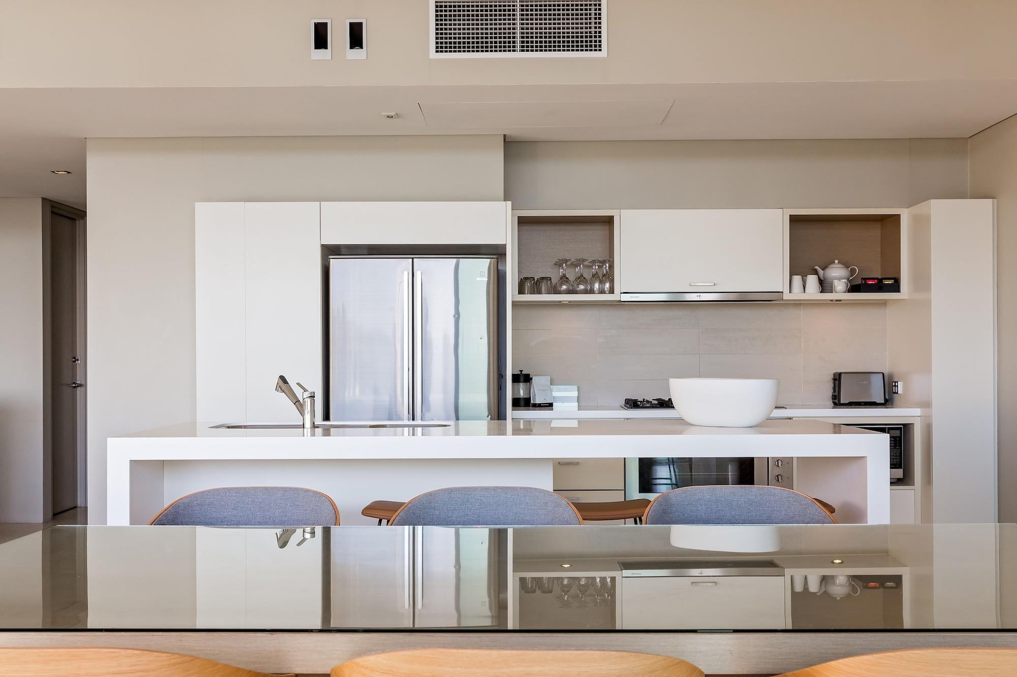 Smiths Beach Resort Яллингап Экстерьер фото A kitchen in a typical apartment